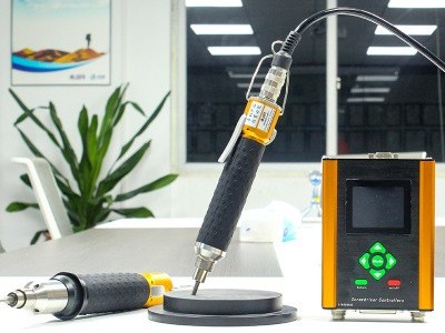 伺服電批加上機器人視覺，究竟是什么效果？-堅豐股份